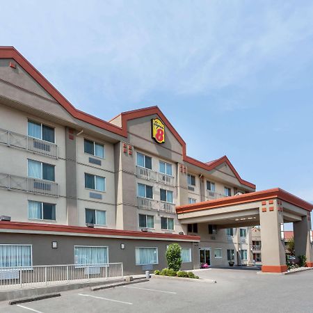 Super 8 By Wyndham Abbotsford Bc Hotel Bagian luar foto