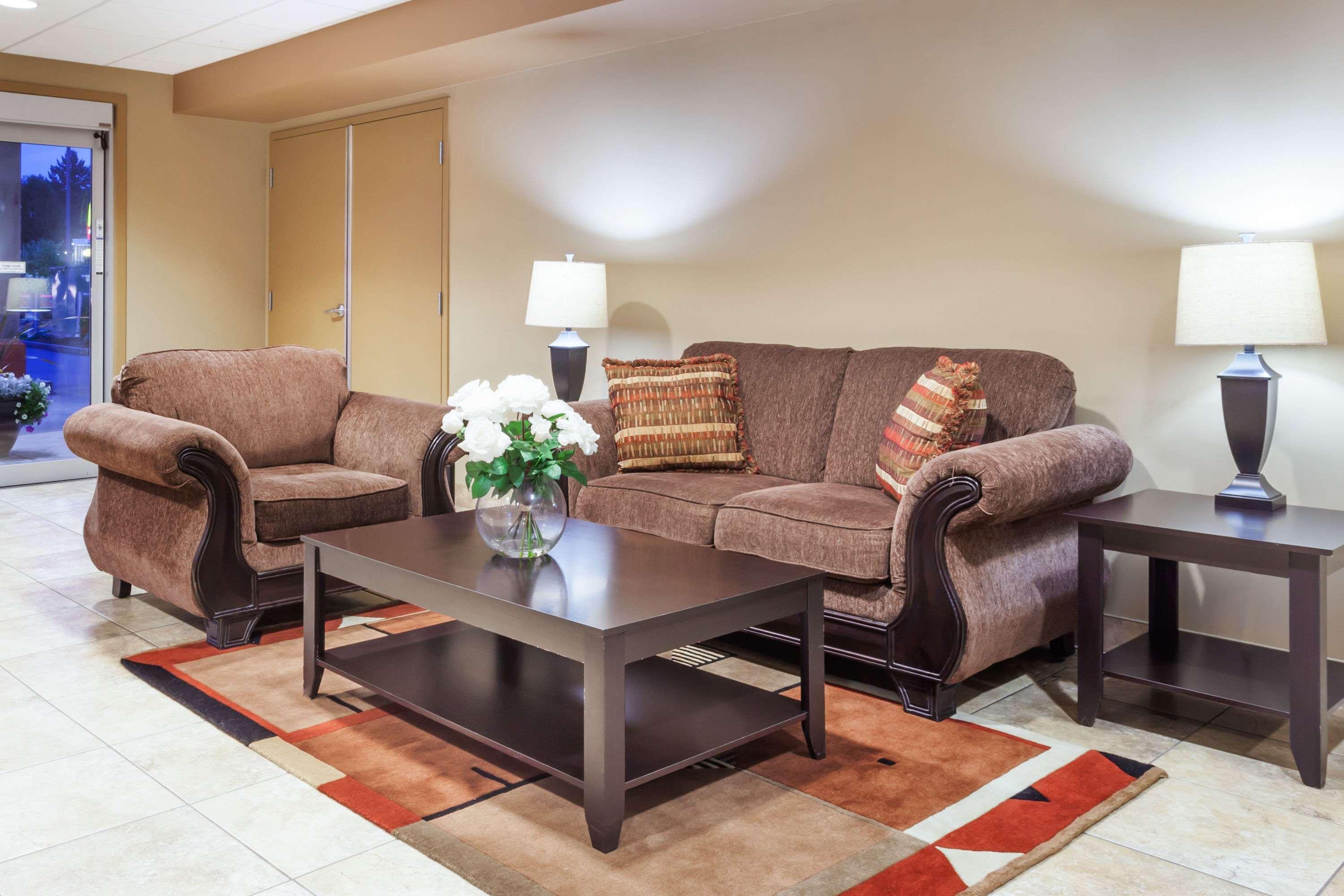 Super 8 By Wyndham Abbotsford Bc Hotel Bagian luar foto