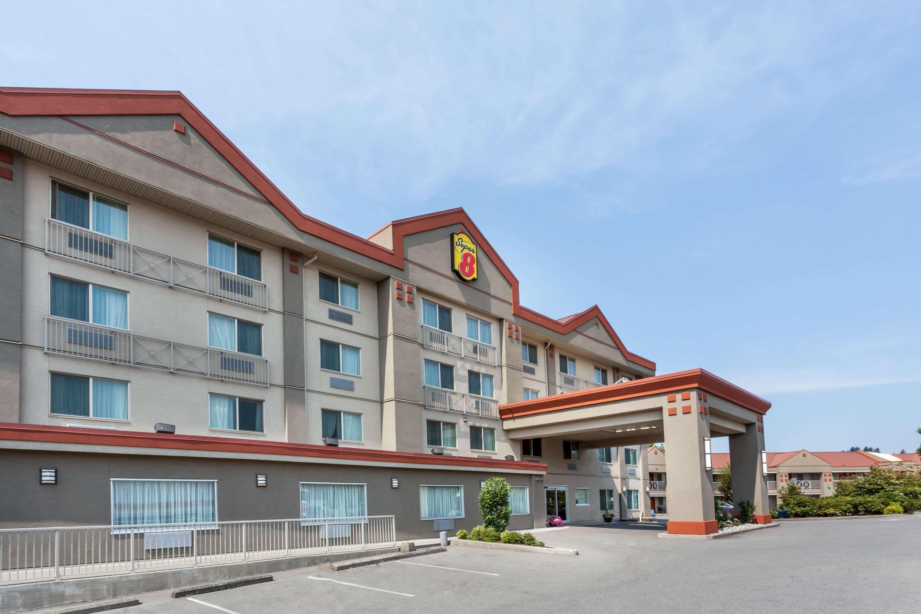 Super 8 By Wyndham Abbotsford Bc Hotel Bagian luar foto