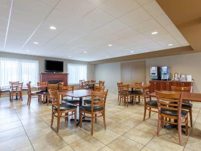 Super 8 By Wyndham Abbotsford Bc Hotel Bagian luar foto